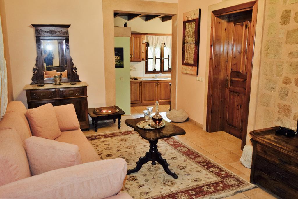 Petrino Aparthotel Rhodes City ภายนอก รูปภาพ
